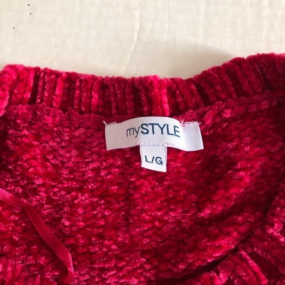 Super  Soft Chenille Pullover - Picture 4 of 10